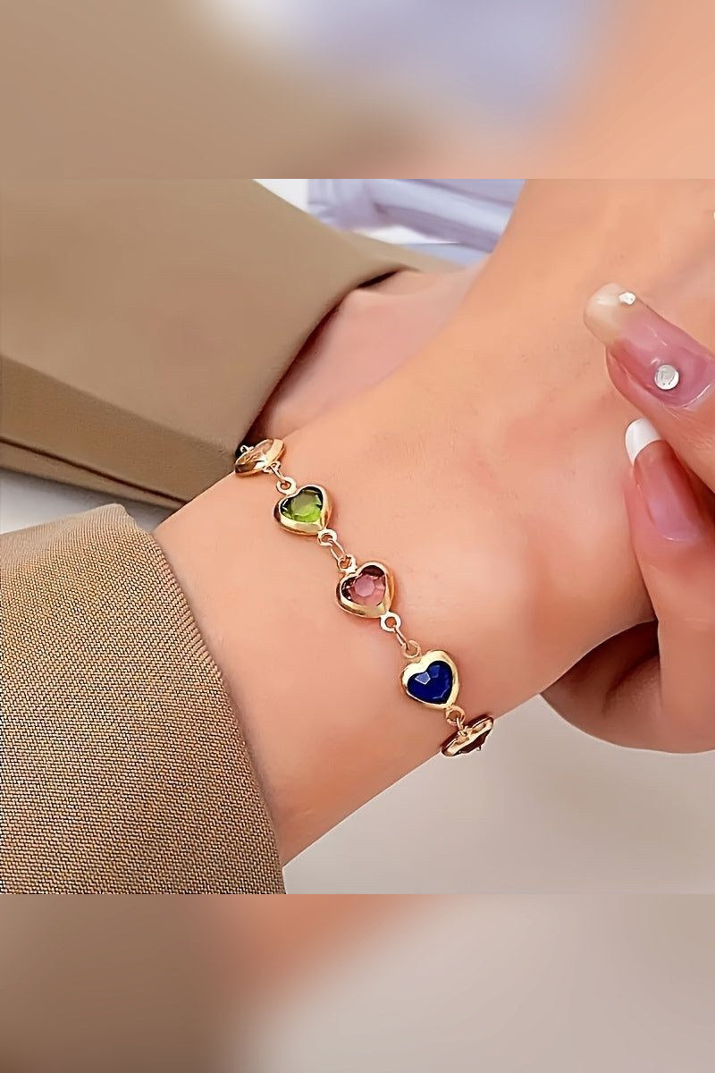 Pulsera de corazones de colores en dorado