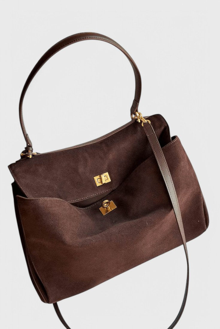 Bolso de hombro de ante Henna en marrón oscuro