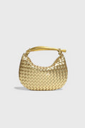 Bolso trenzado Gerda con asa metálica en dorado