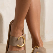 Taupe