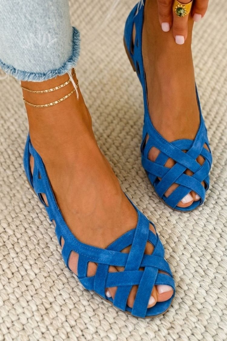 Sandalias planas de tiras trenzadas en azul