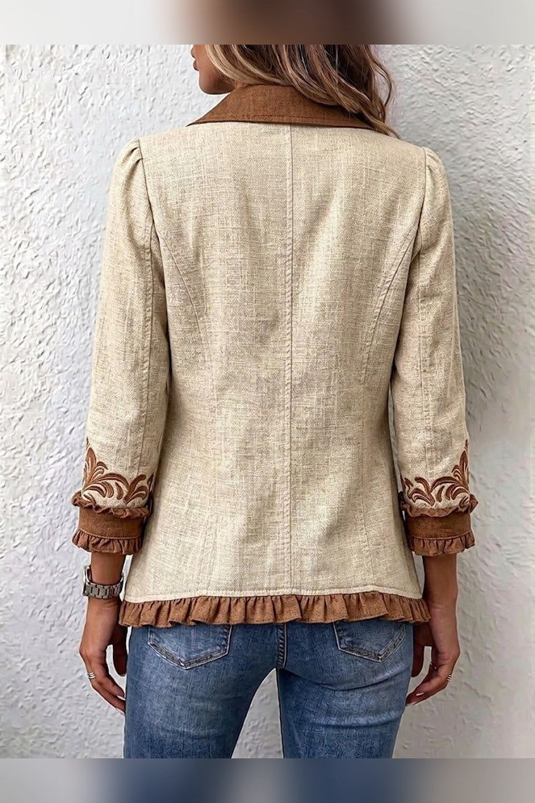 Chaqueta floral bordada con volantes en beige