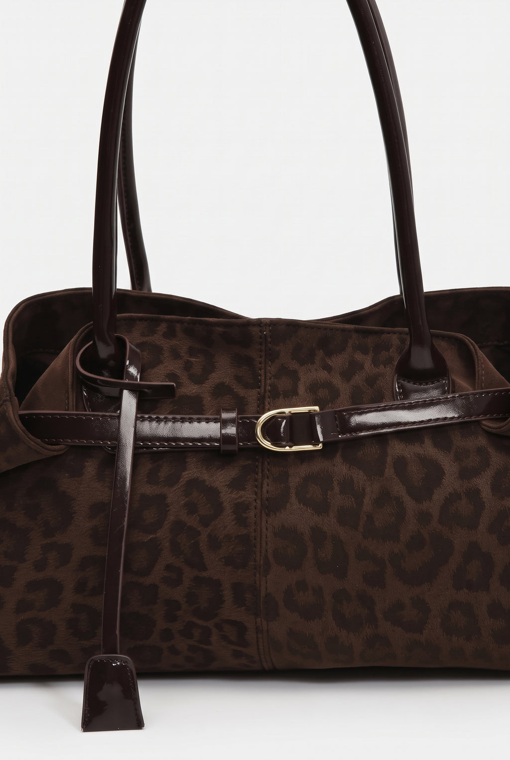 Bolso de hombro de ante con estampado de leopardo en leopardo