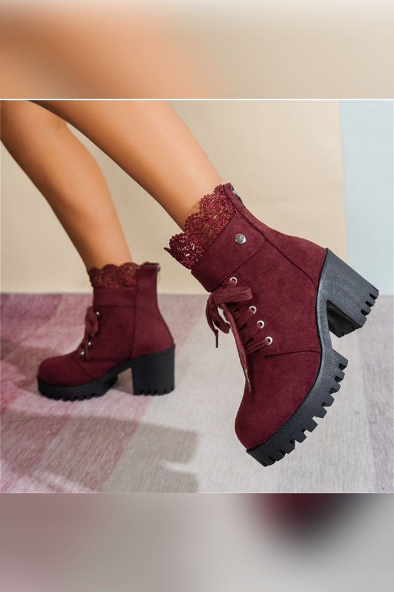 Botines de cordones con encaje y tacón ancho en burdeos