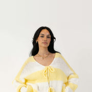 Amarillo y blanco