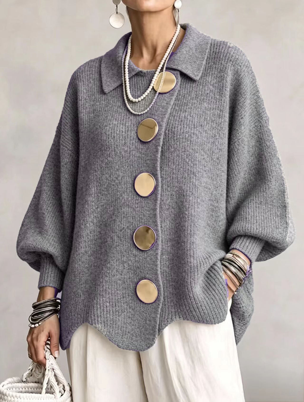 Cárdigan oversize con cuello y botones metálicos en gris