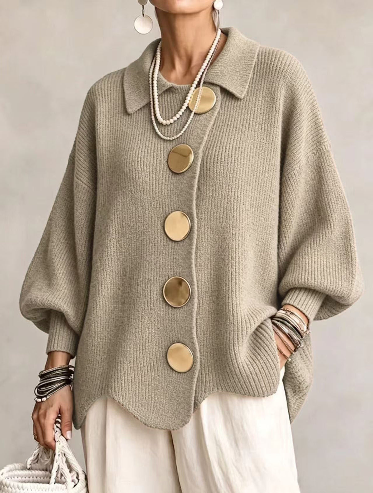 Cárdigan oversize con cuello y botones metálicos en caqui