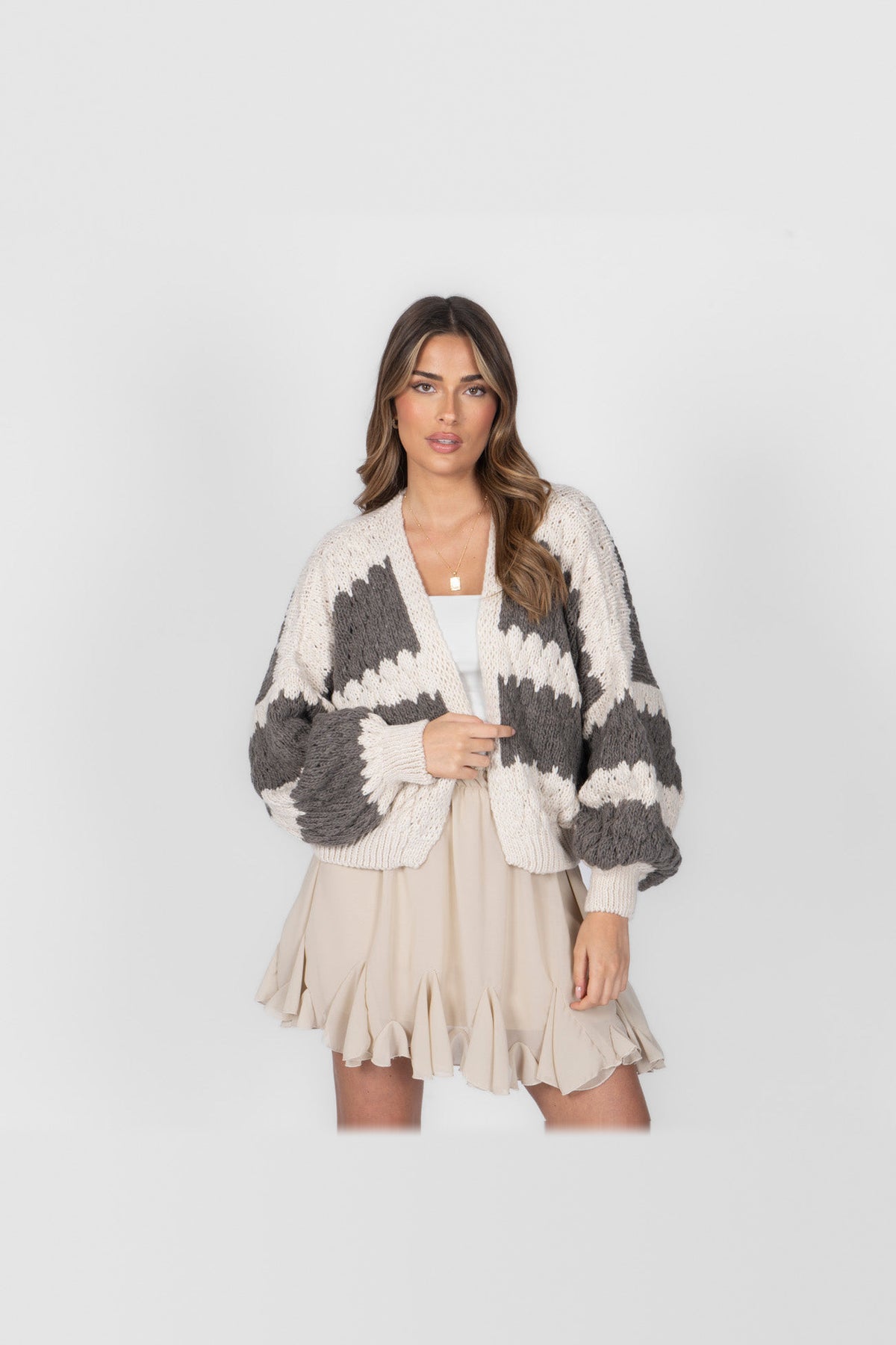 Cárdigan oversize con estampado de ondas en gris oscuro