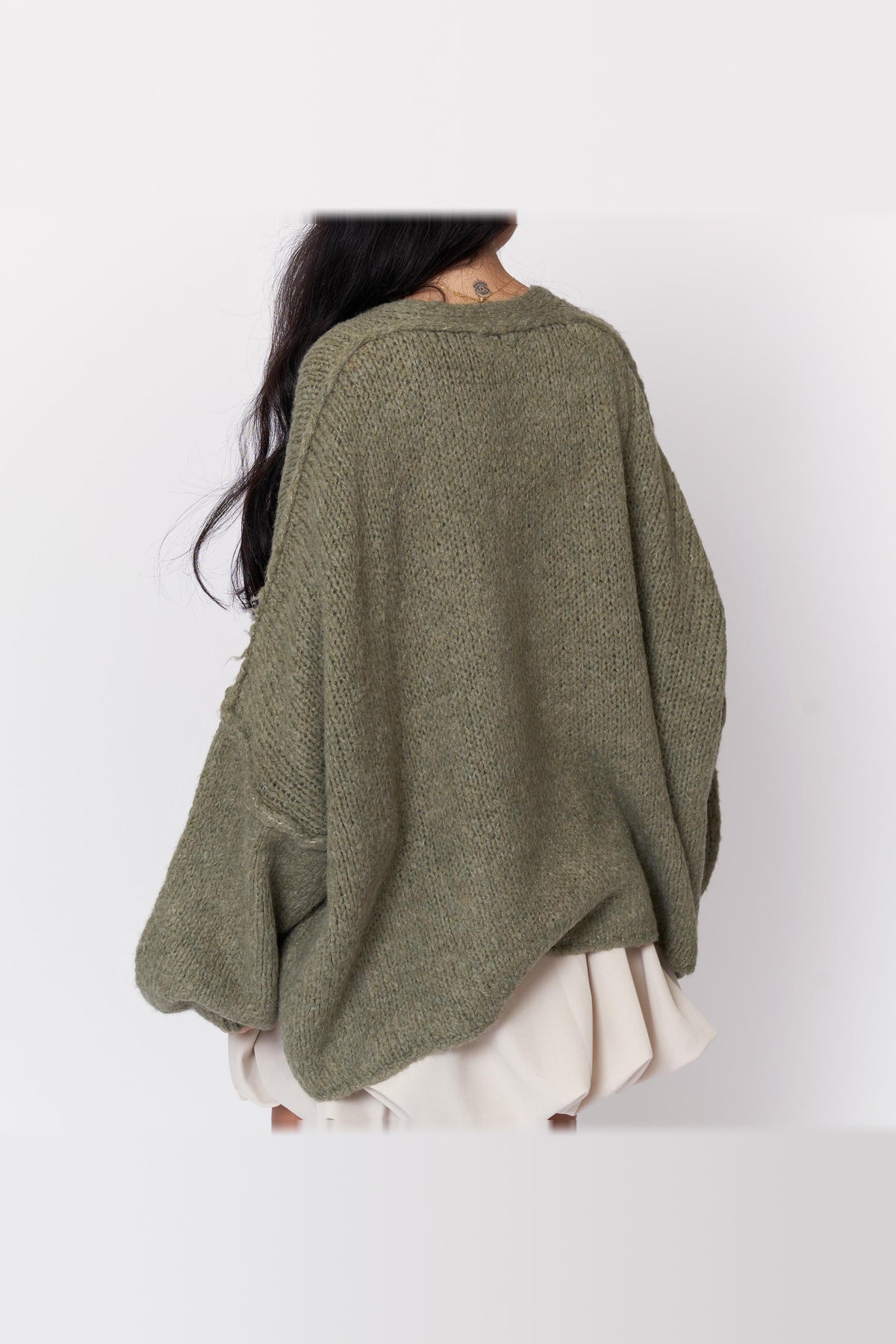 Cárdigan oversize de punto con escote de pico en verde oliva