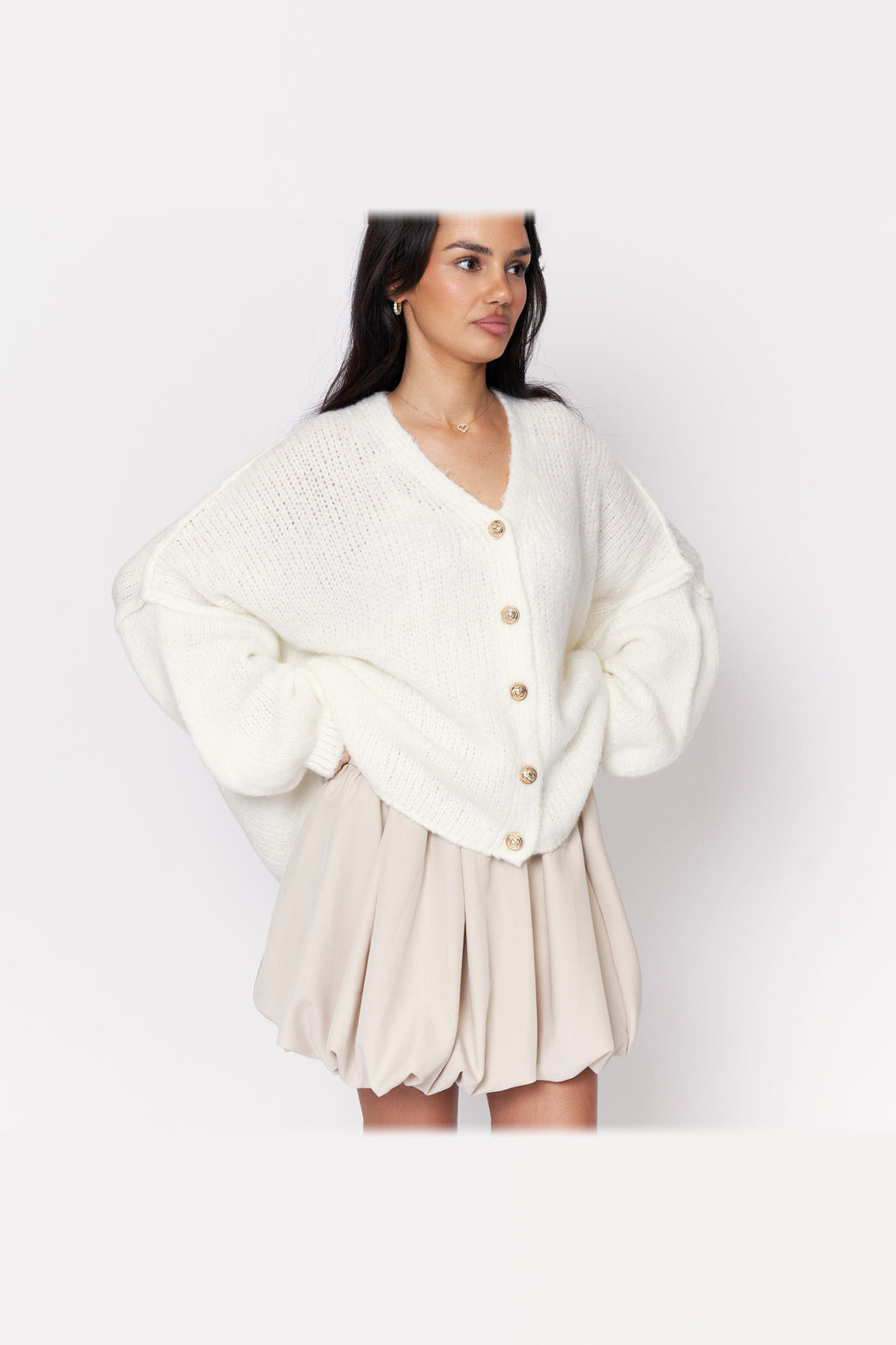 Cárdigan oversize de punto con escote de pico en blanco