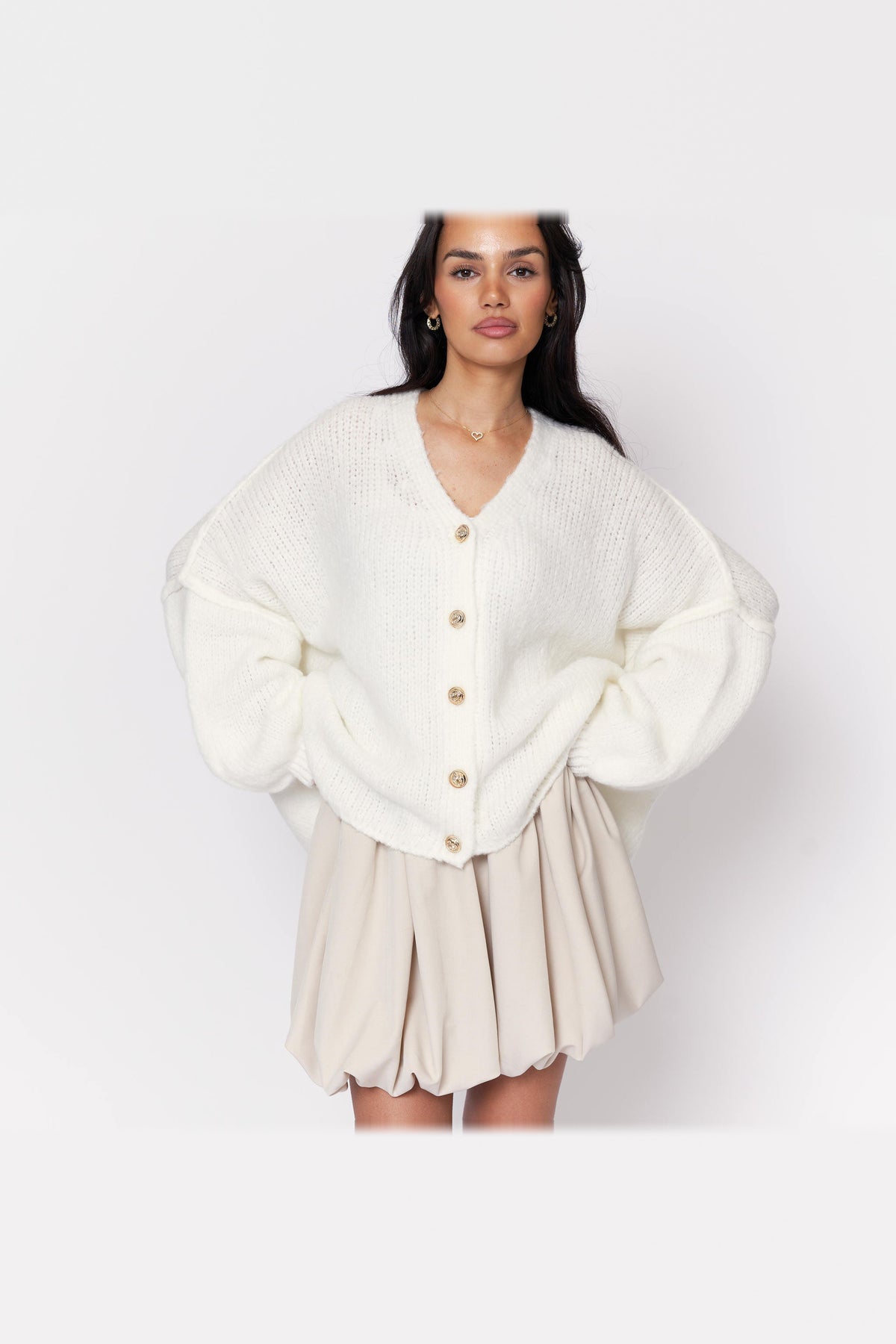 Cárdigan oversize de punto con escote de pico en blanco