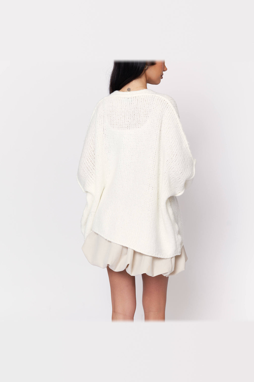 Cárdigan oversize de punto con escote de pico en blanco