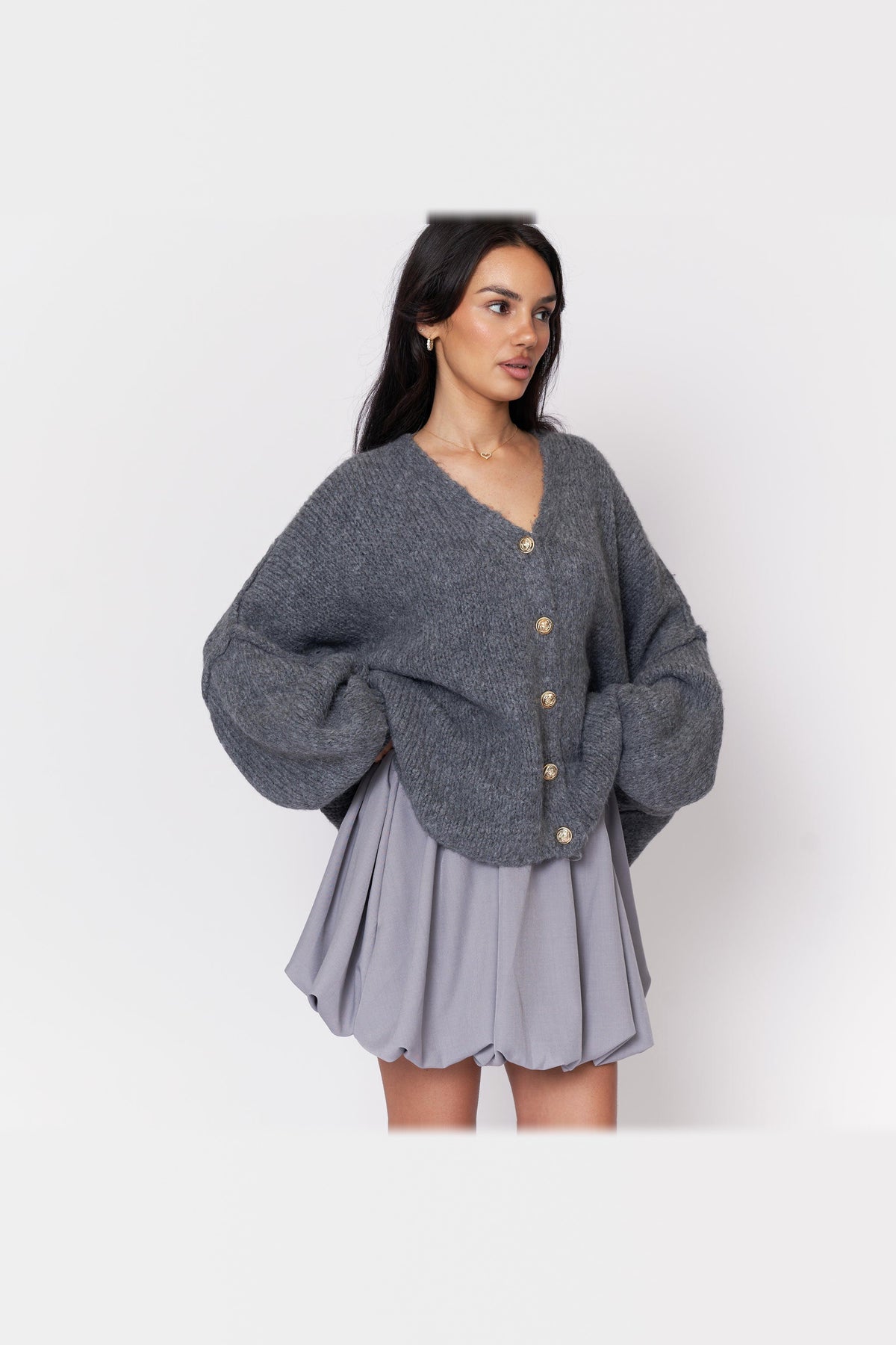 Cárdigan oversize de punto con escote de pico en gris