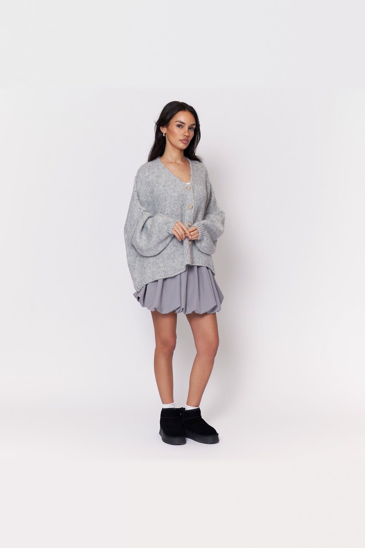 Cárdigan oversize de punto con escote de pico en gris claro