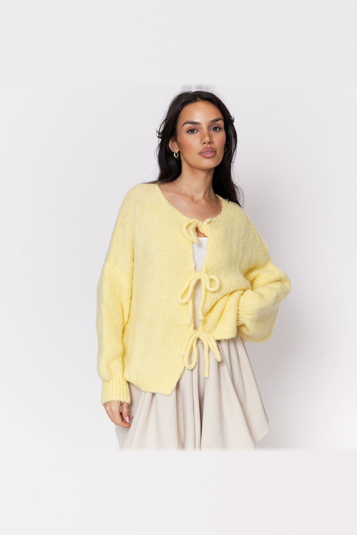 Cárdigan oversize de punto para anudar en amarillo claro