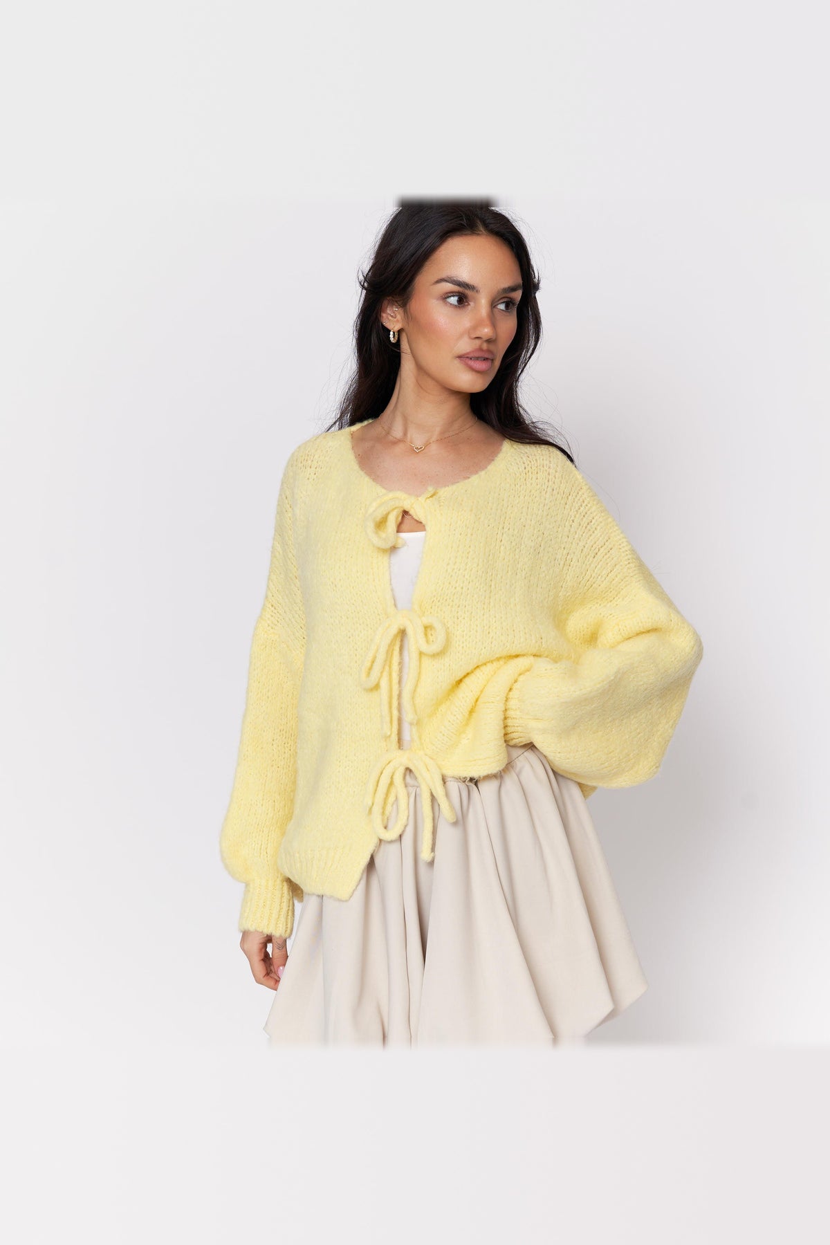 Cárdigan oversize de punto para anudar en amarillo claro