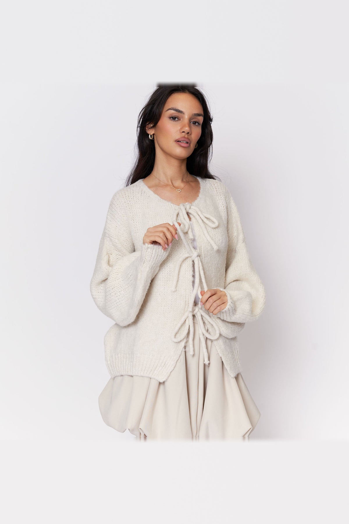 Cárdigan oversize de punto para anudar en crema