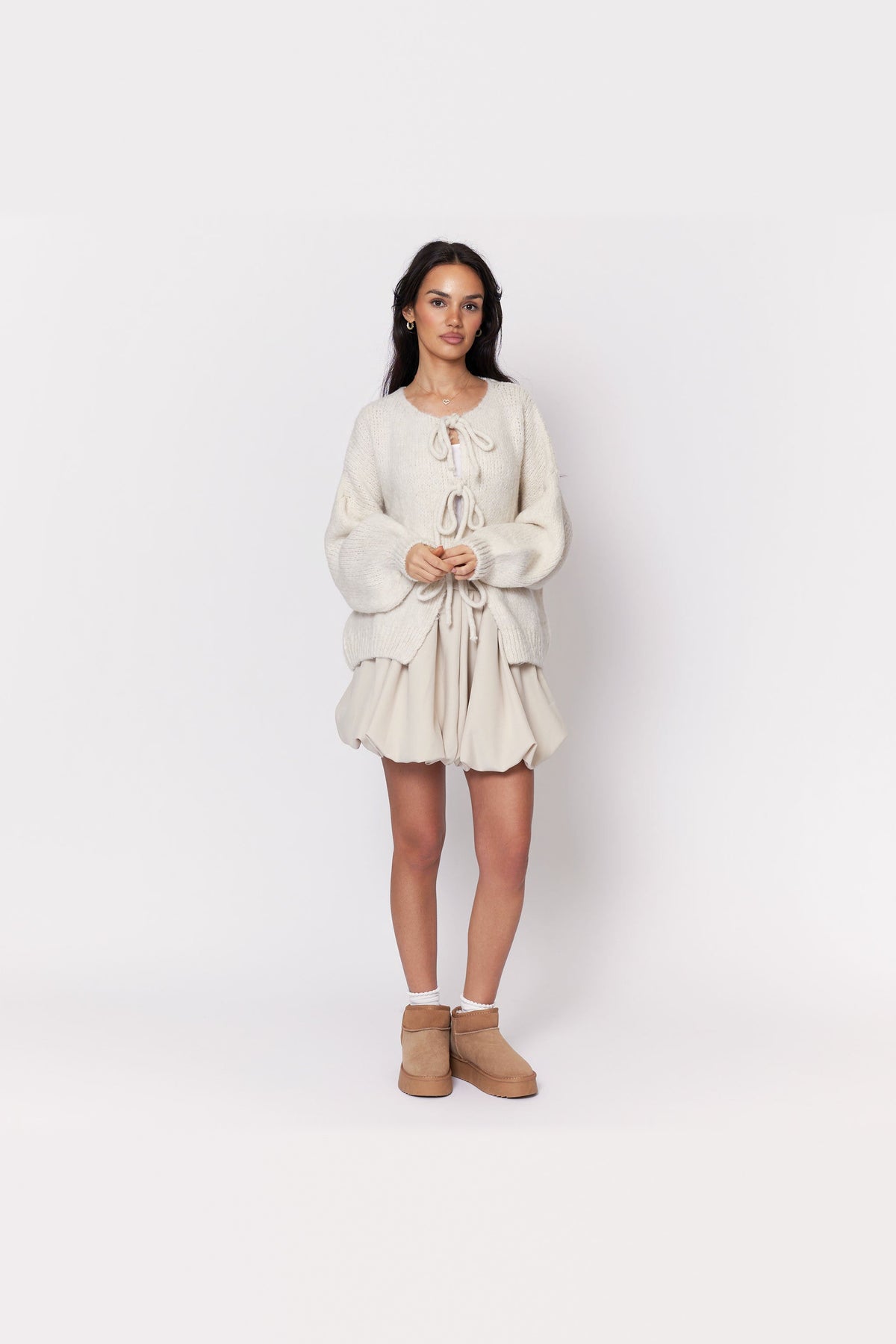 Cárdigan oversize de punto para anudar en crema