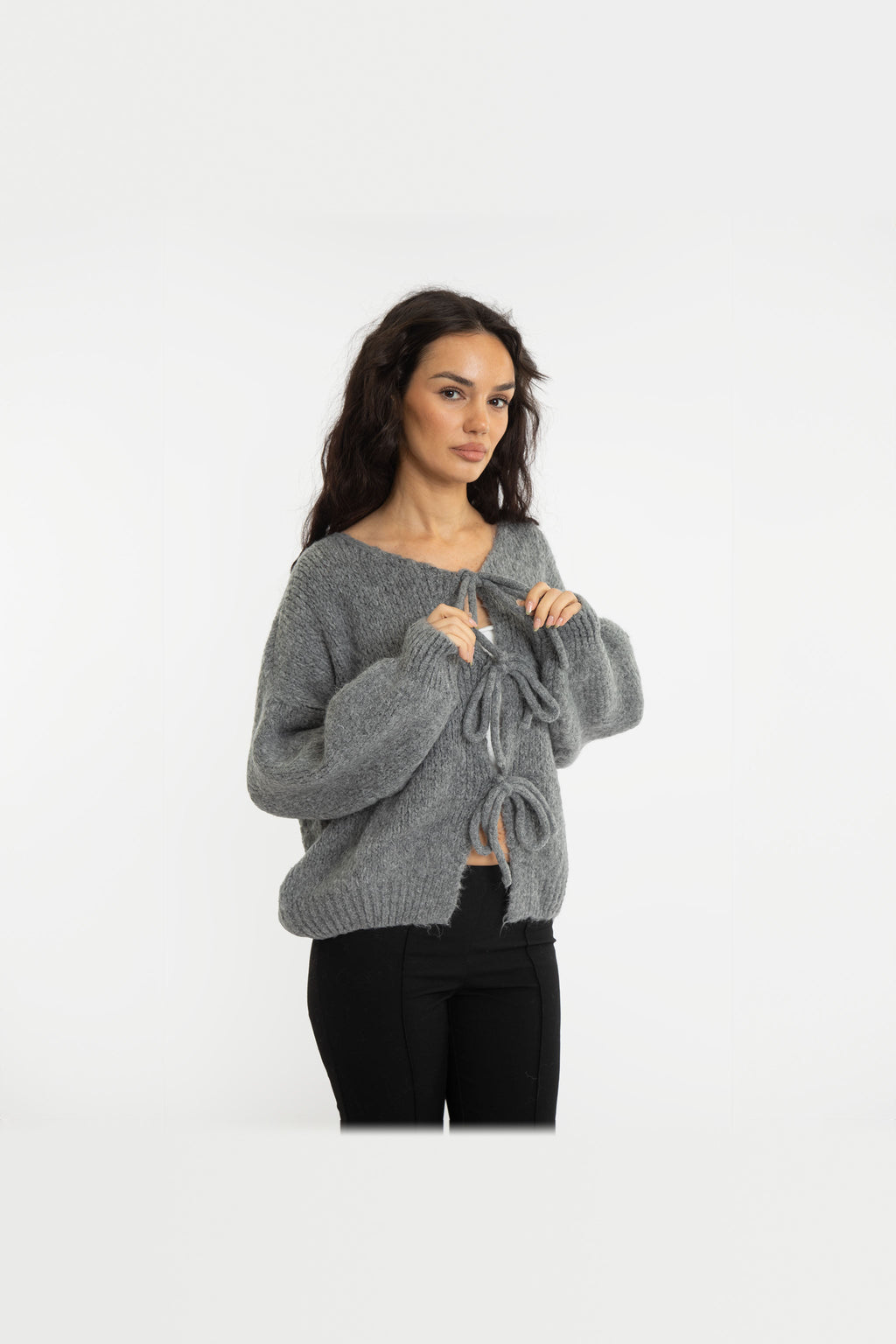 Cárdigan oversize de punto para anudar en gris oscuro