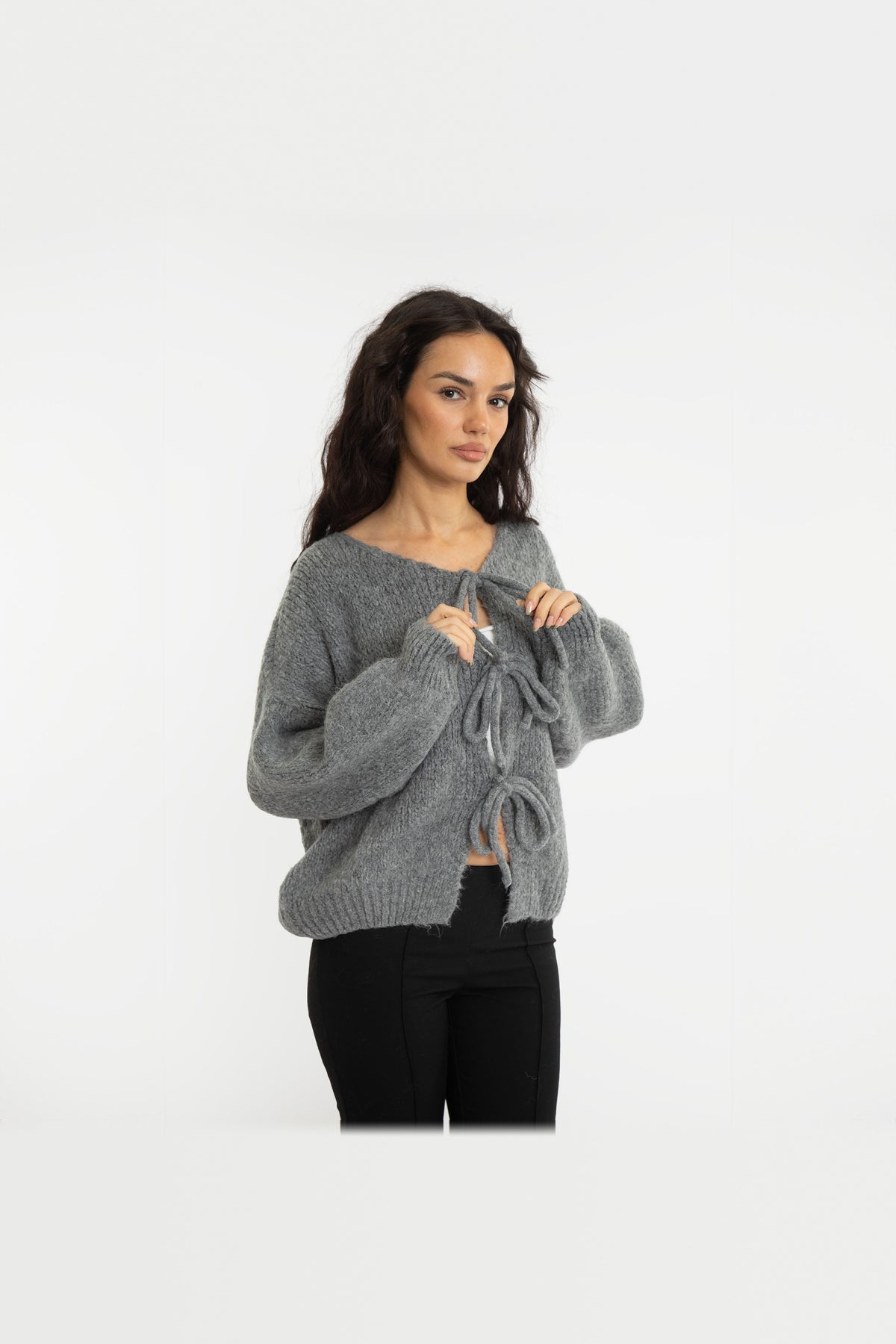 Cárdigan oversize de punto para anudar en gris oscuro