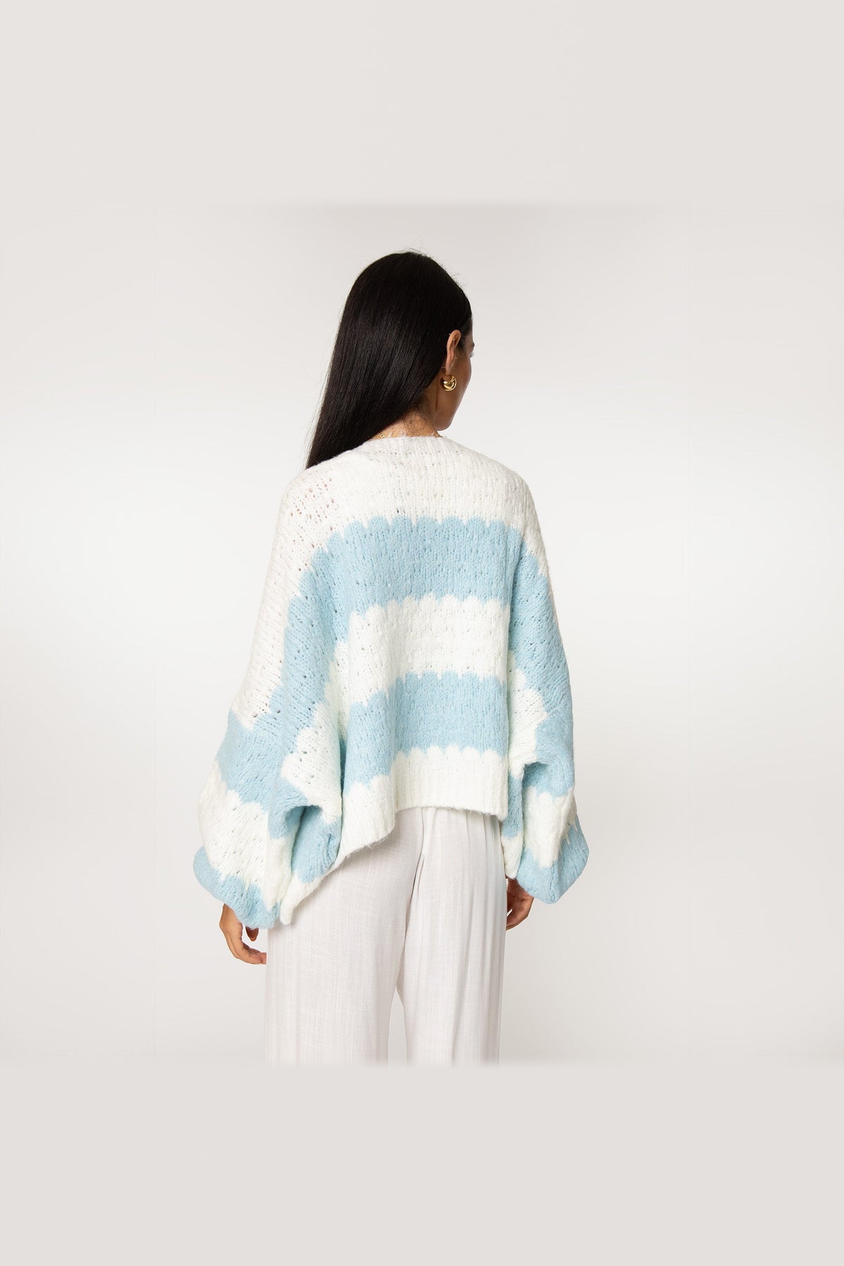 Cárdigan oversize de rayas anchas en azul bebé