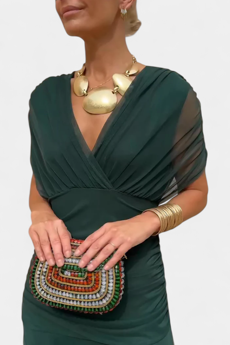 Vestido largo con escote de pico en verde