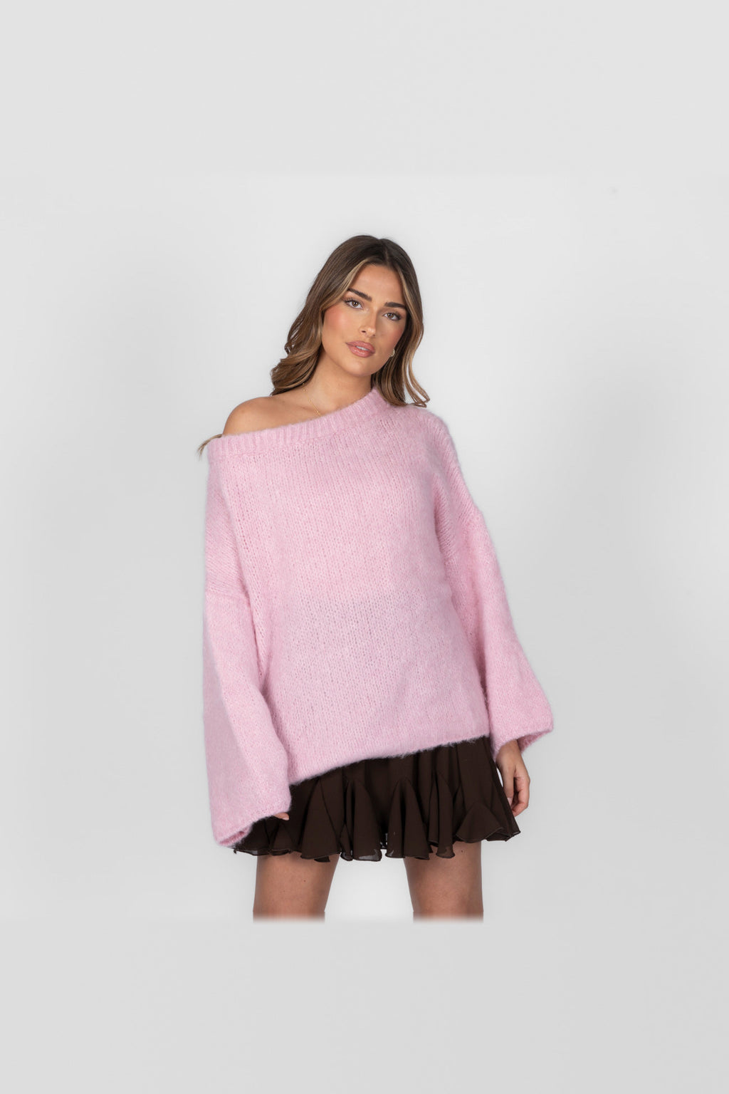 Jersey de punto con hombros al aire en rosa