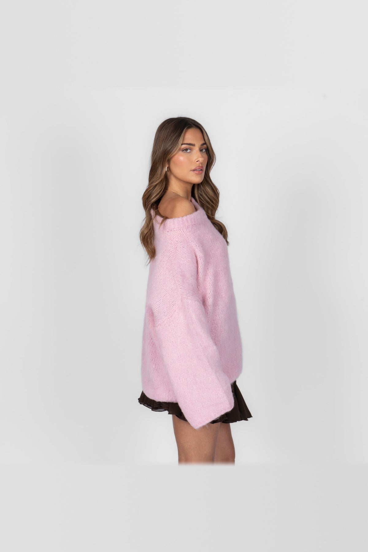 Jersey de punto con hombros al aire en rosa