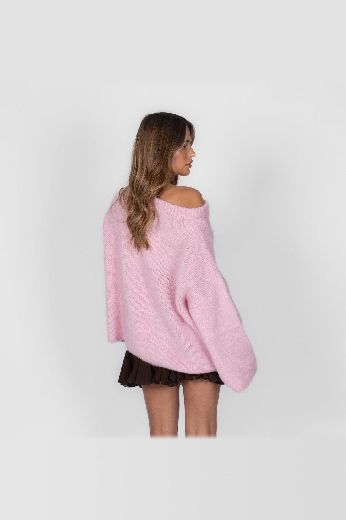 Jersey de punto con hombros al aire en rosa