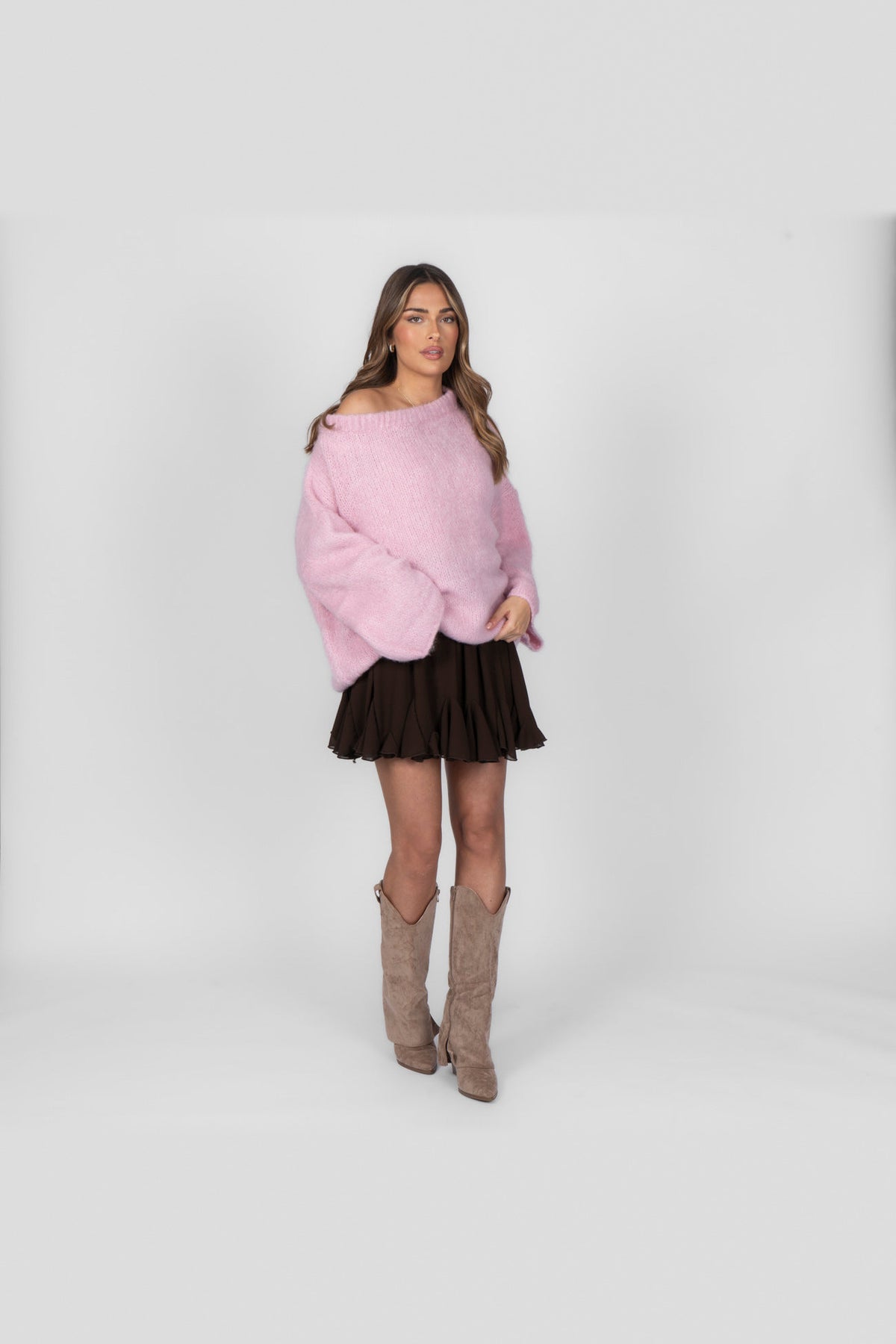 Jersey de punto con hombros al aire en rosa