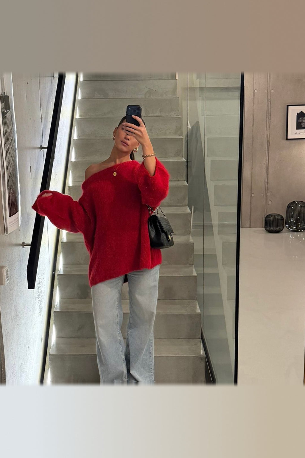 Jersey de punto con hombros al aire en rojo
