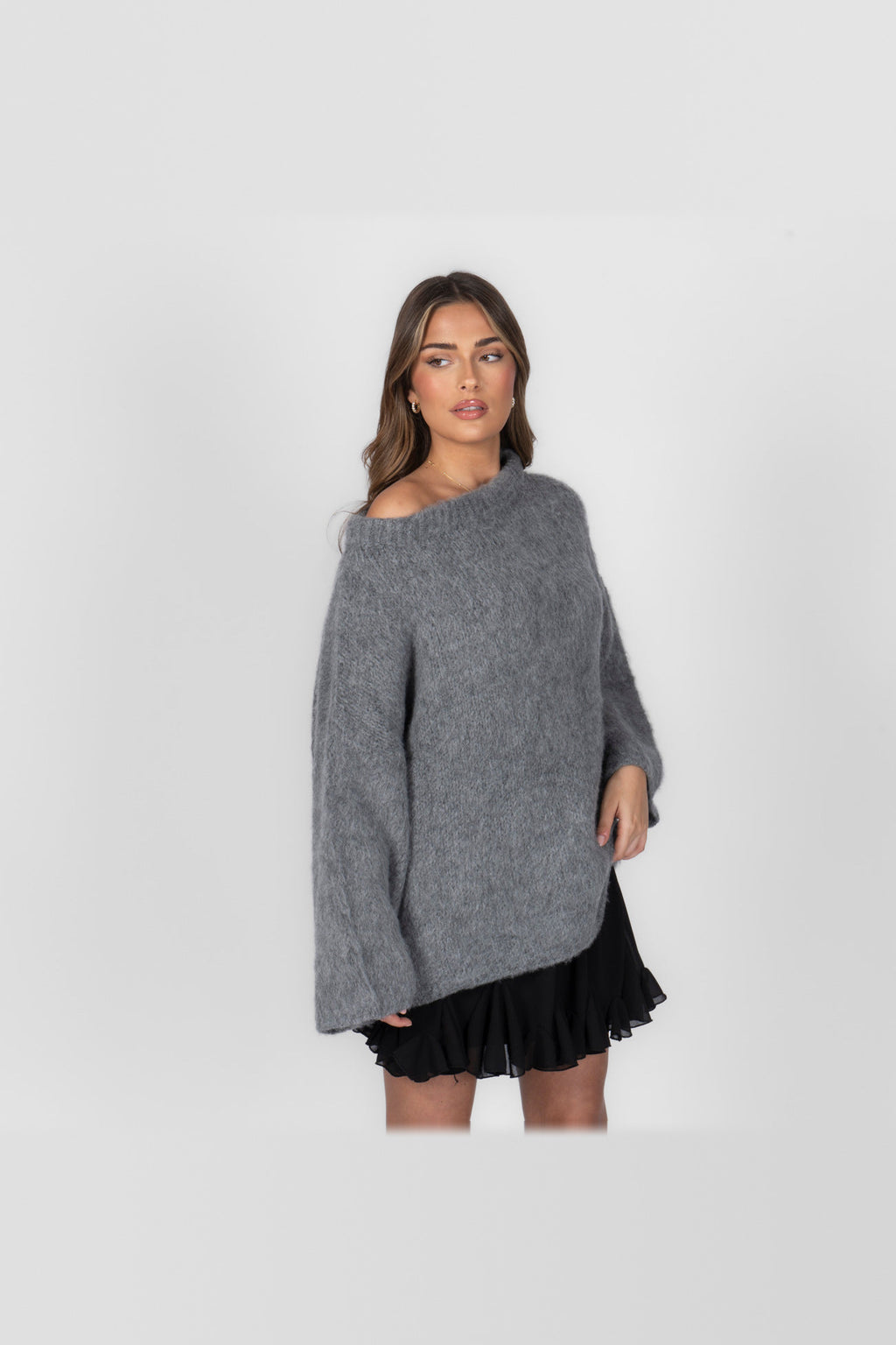 Jersey de punto con hombros al aire en gris