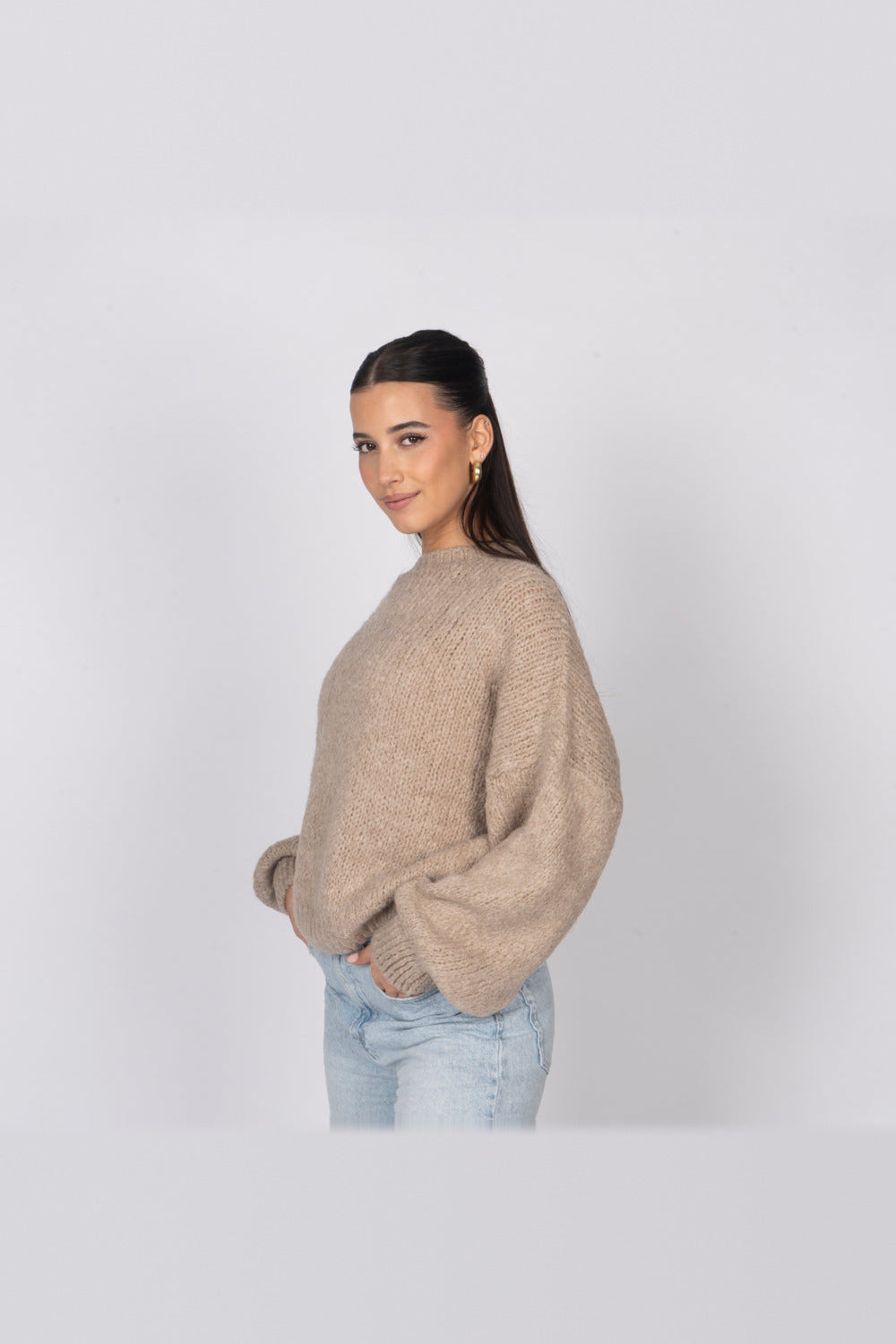 Jersey oversize de cuello redondo en beige