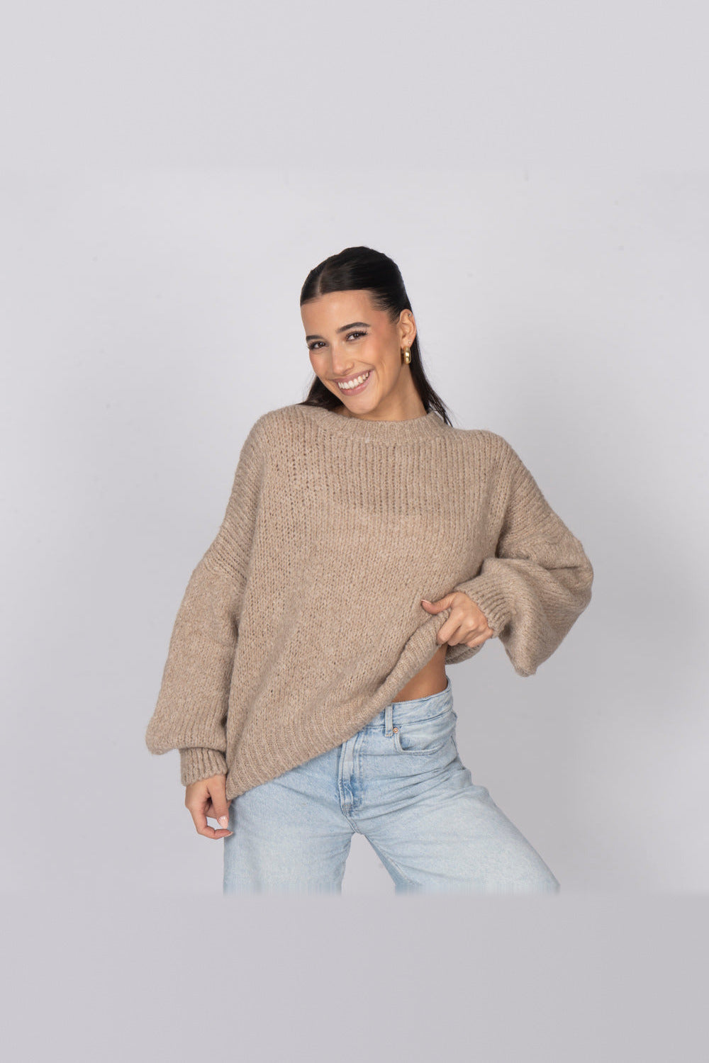 Jersey oversize de cuello redondo en beige