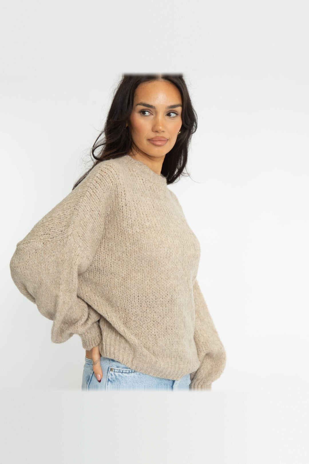 Jersey oversize de cuello redondo en beige