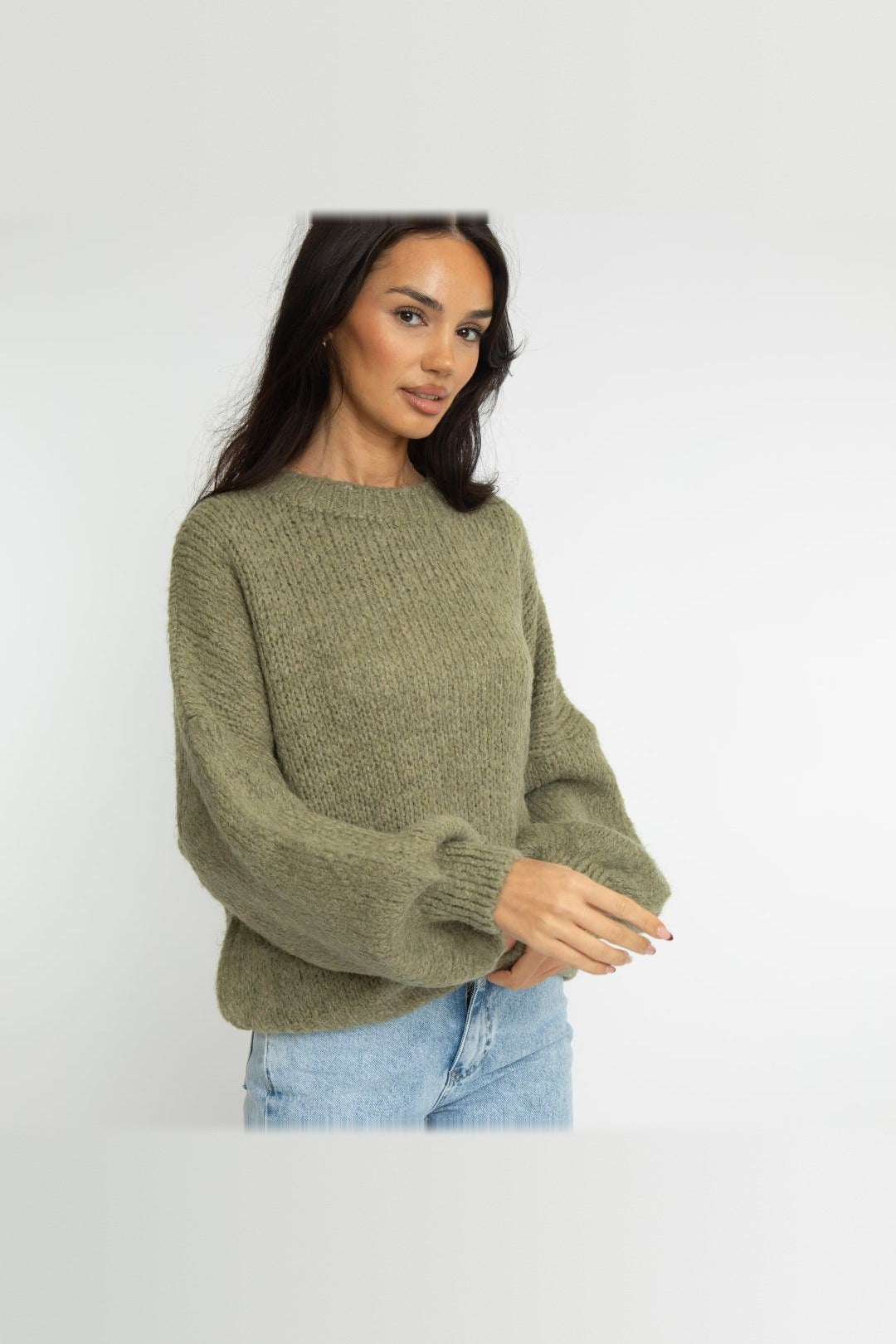 Jersey oversize de cuello redondo en verde oliva