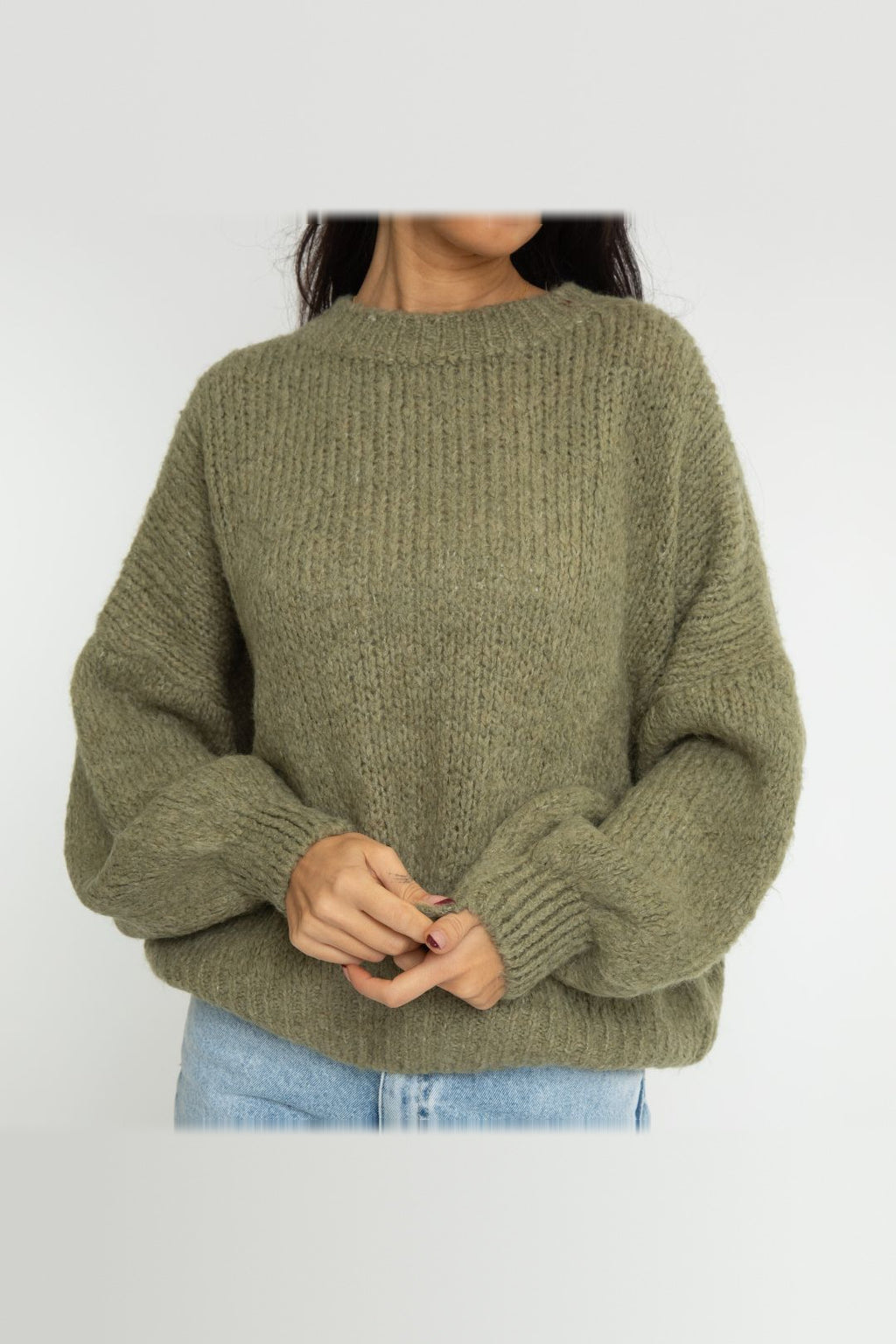 Jersey oversize de cuello redondo en verde oliva