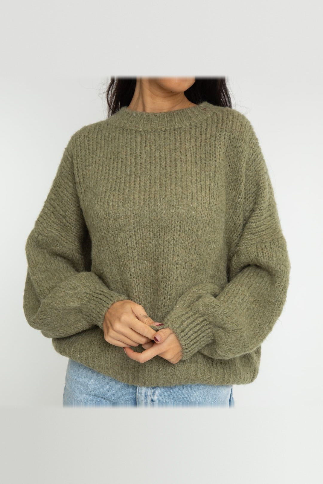 Jersey oversize de cuello redondo en verde oliva
