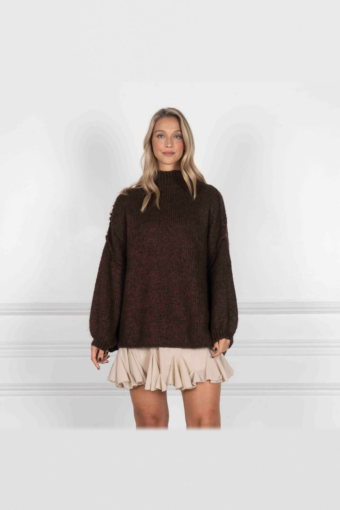 Jersey oversize de punto suave en marrón oscuro