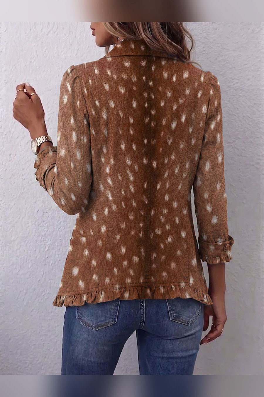 Chaqueta de estampado animal con volantes en marrón moteado