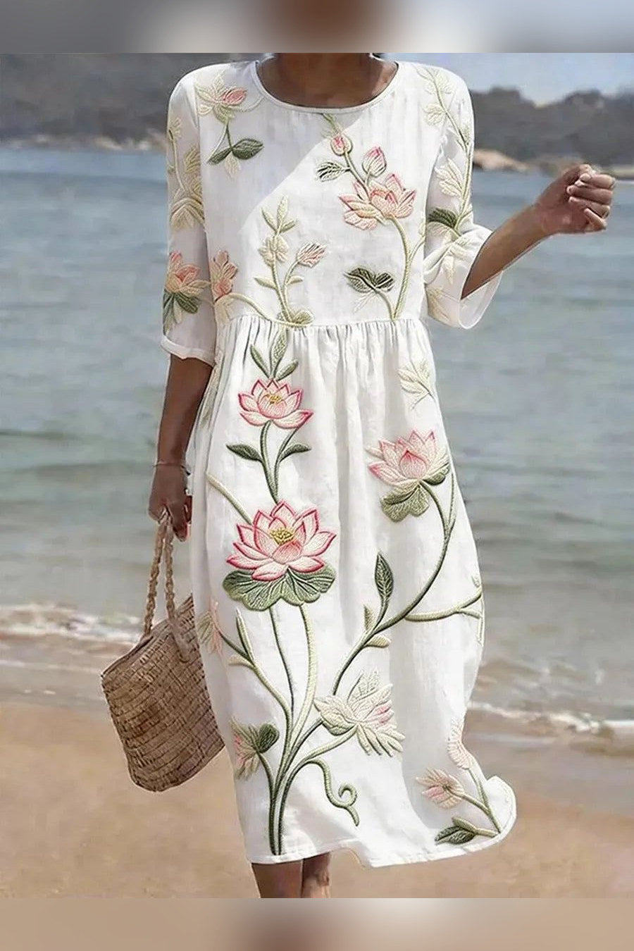 Vestido midi blanco bordado en estampado