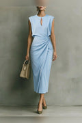 Vestido midi drapeado en celeste