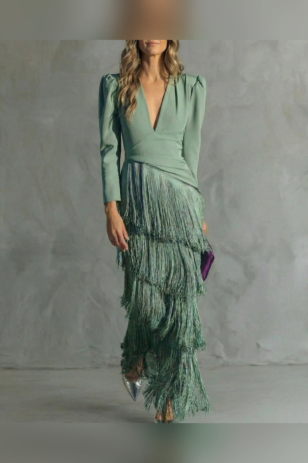 Vestido midi con flecos en verde claro