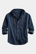 Camisa con capucha abotonada en azul marino