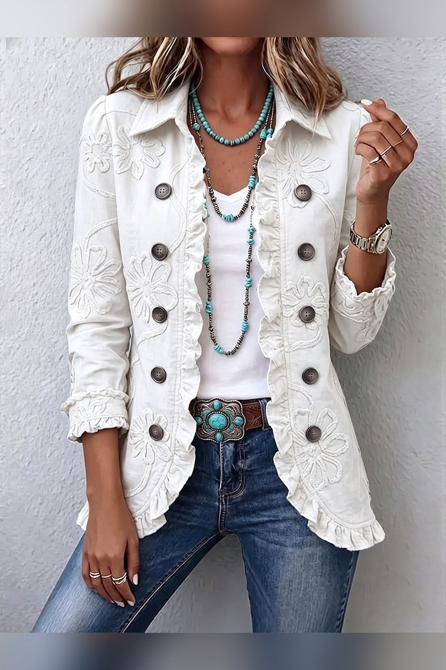 Chaqueta bordada marfil con volantes en blanco