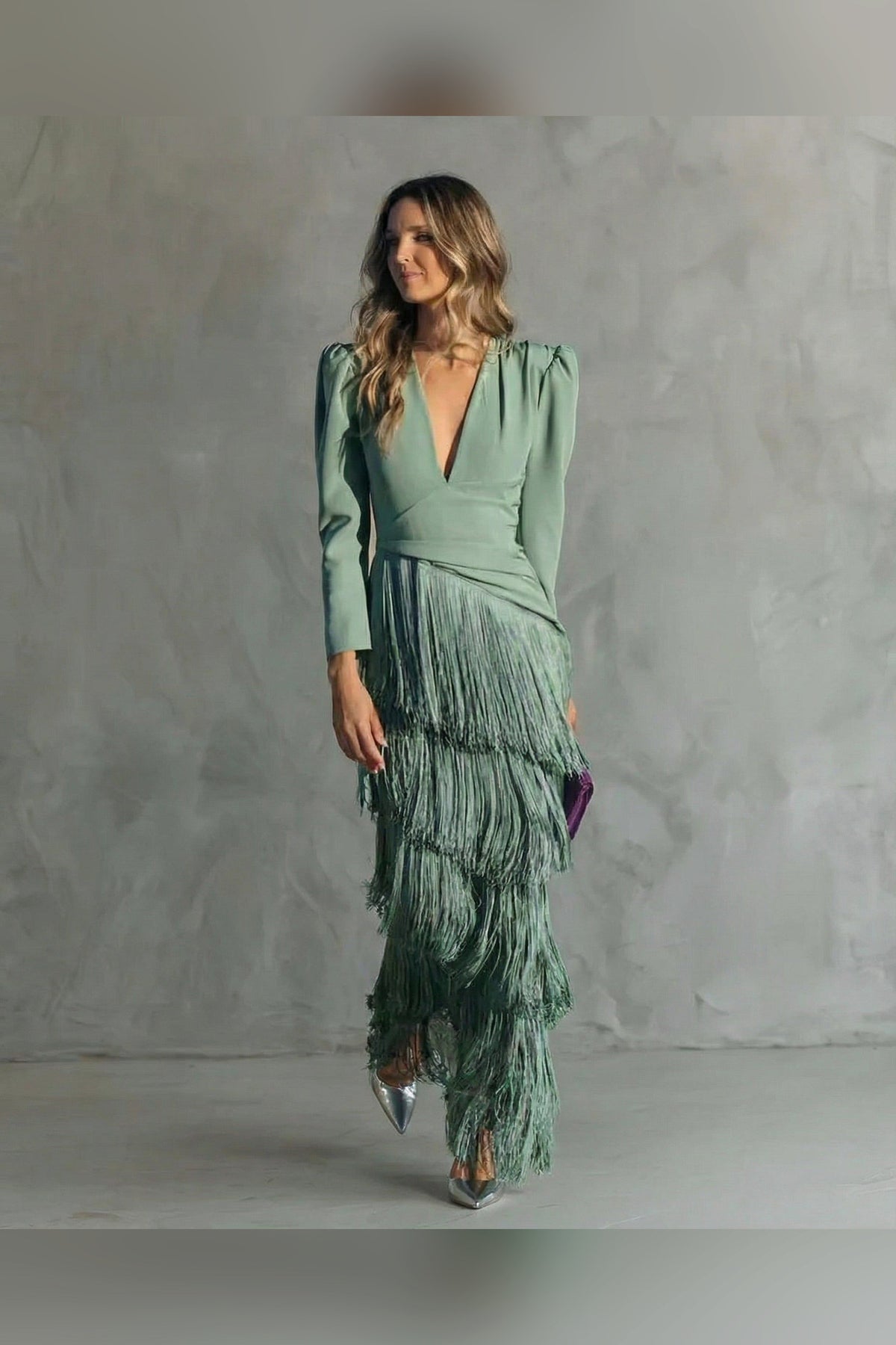 Vestido midi con flecos en verde claro