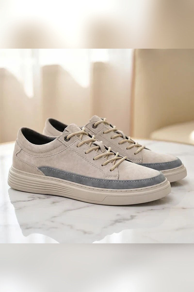Zapatilla de ante con suela amortiguada en beige