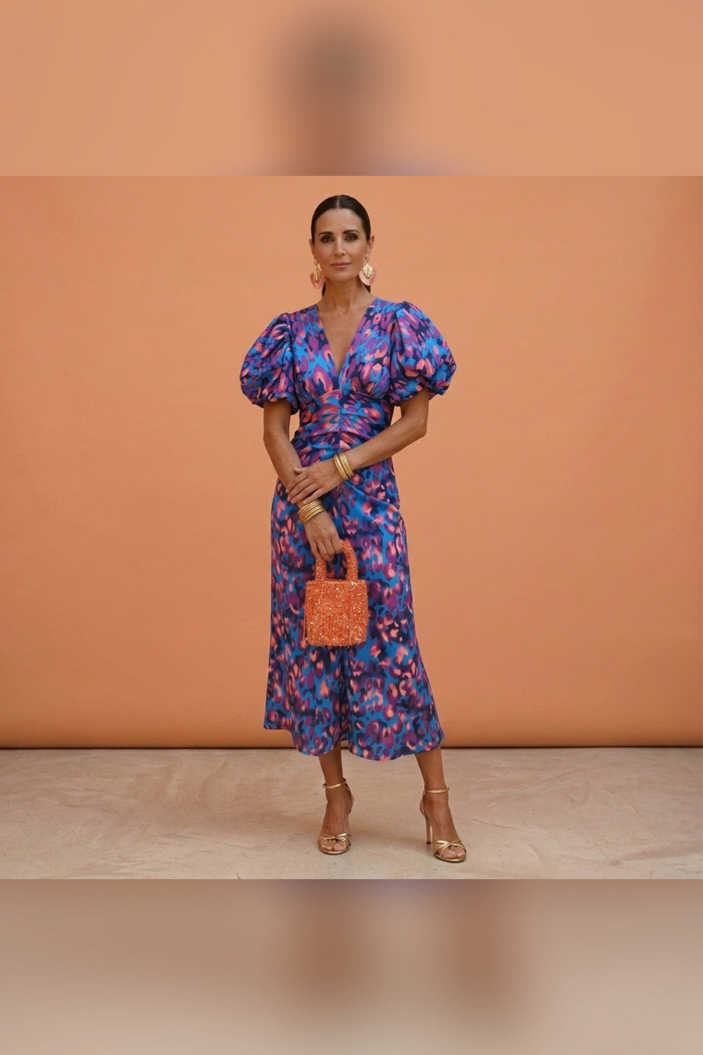 Vestido de manga abullonada en violeta/azul