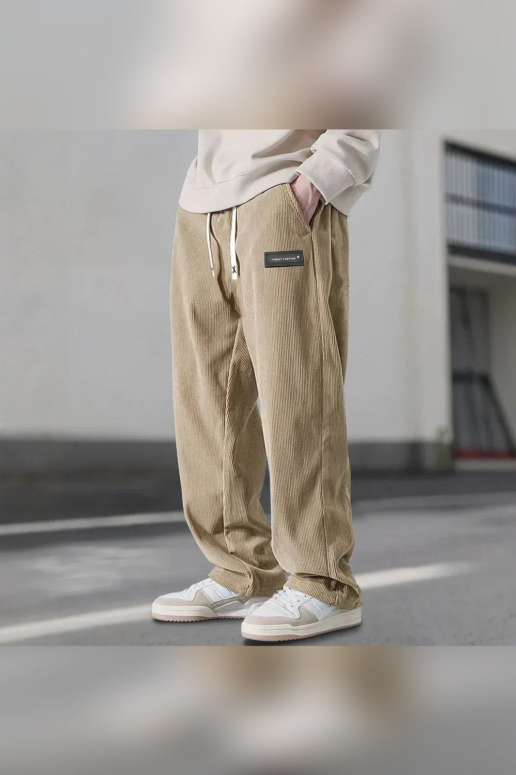 Pantalón de pana en caqui