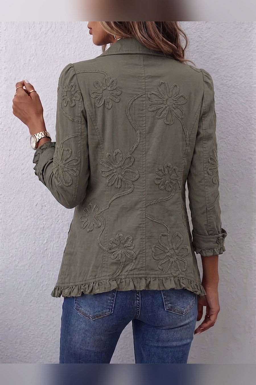 Chaqueta bordada con volantes en verde retro